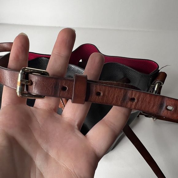 Dooney & Bourke Serena Drawstring Bucket Bag Crossbody With Wristlet Black Pink - Picture 12 of 13